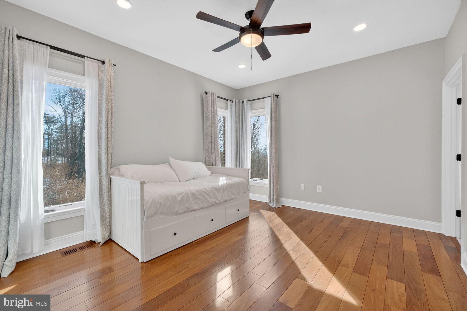 4803 SMOKEY COURT