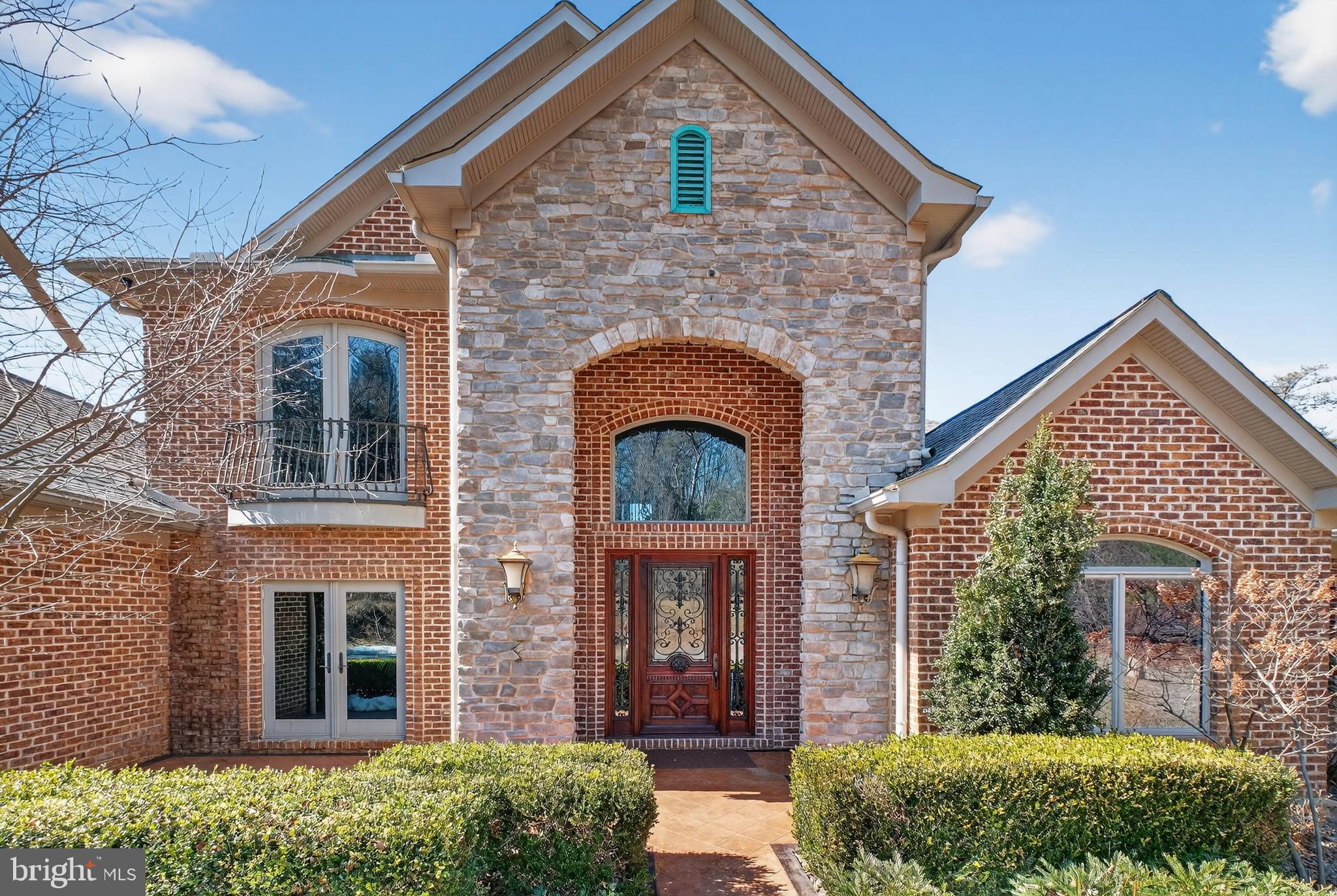 4803 SMOKEY COURT