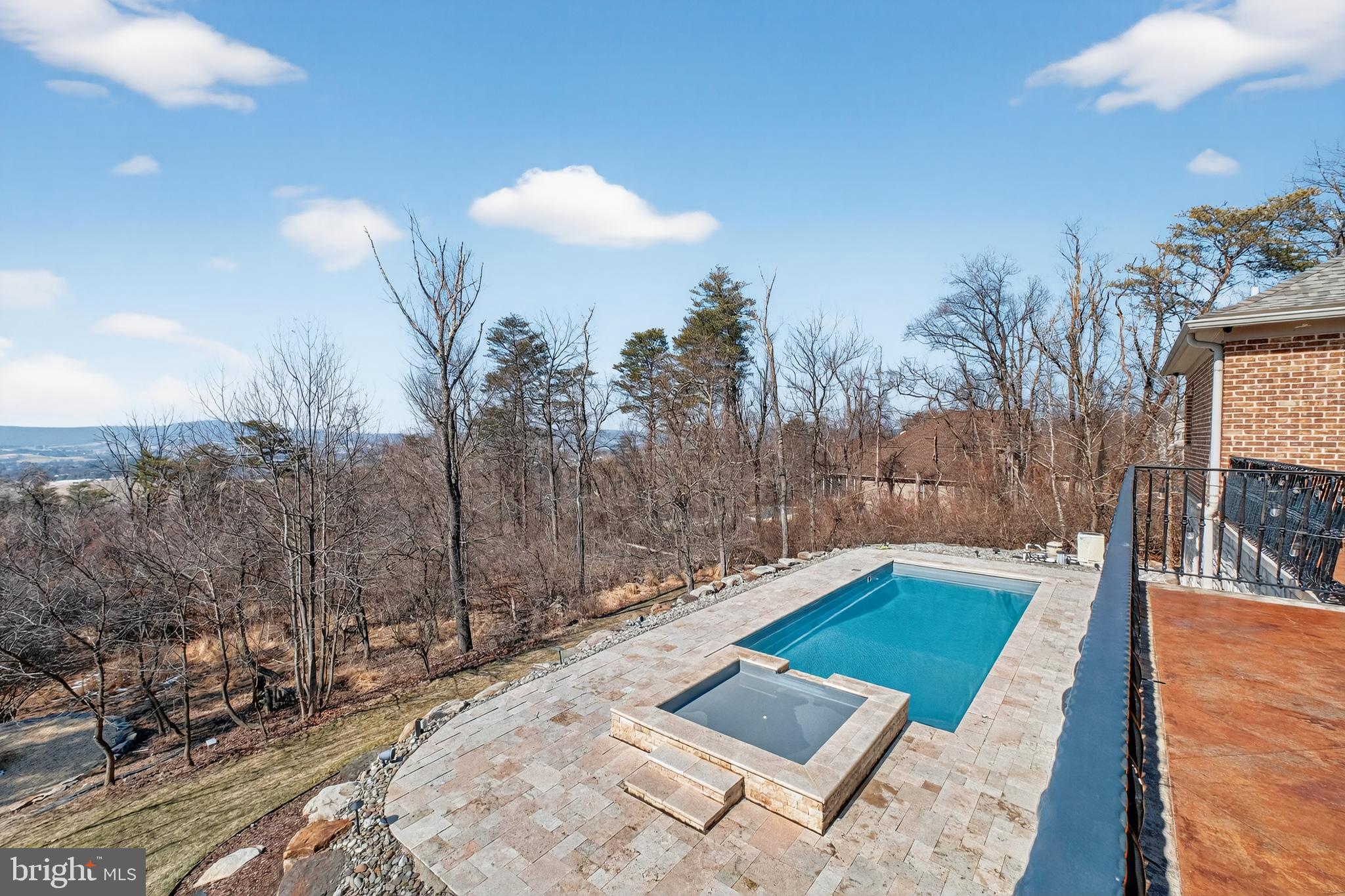 4803 SMOKEY COURT