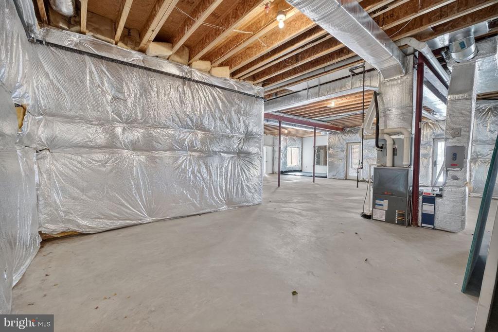 4803 SMOKEY COURT