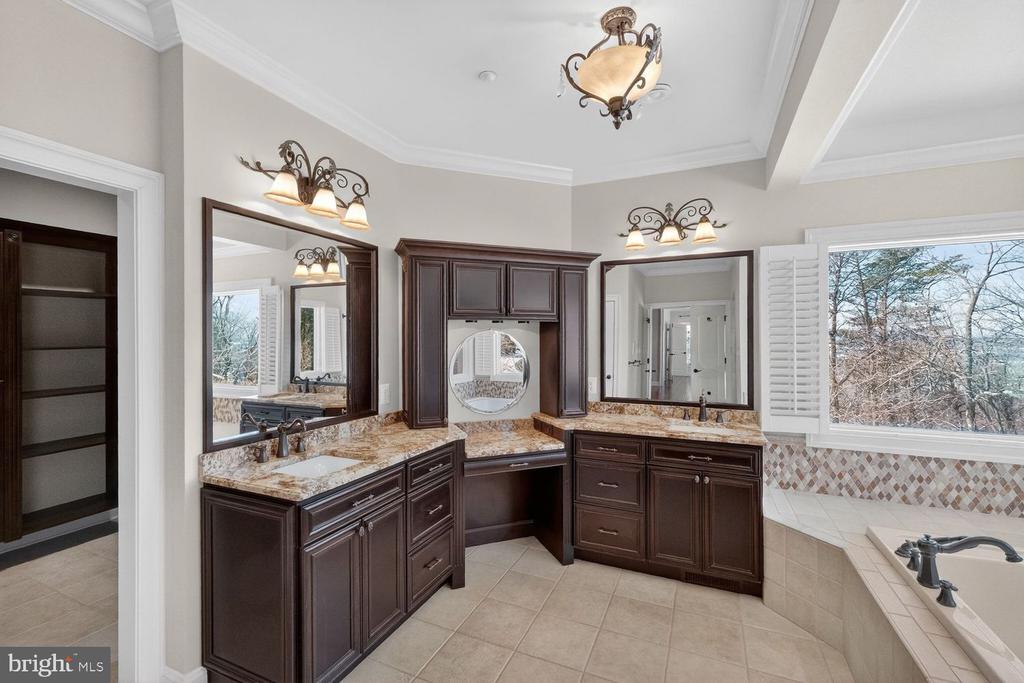 4803 SMOKEY COURT