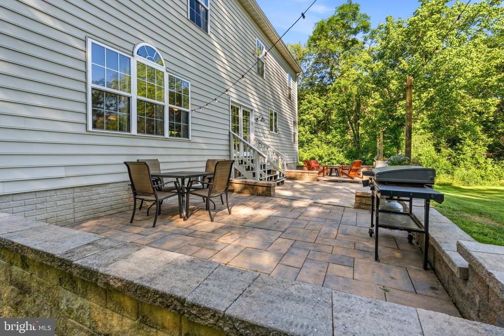 8494 DEVON LANE