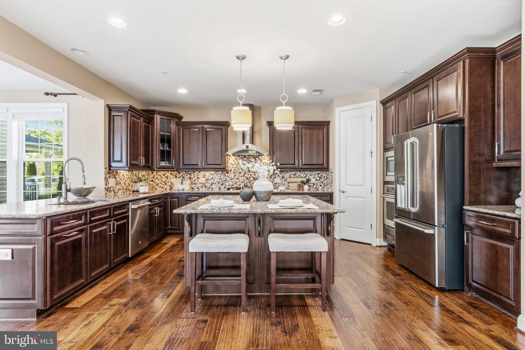 731 HOLDEN ROAD