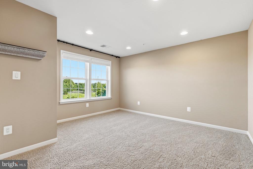 731 HOLDEN ROAD