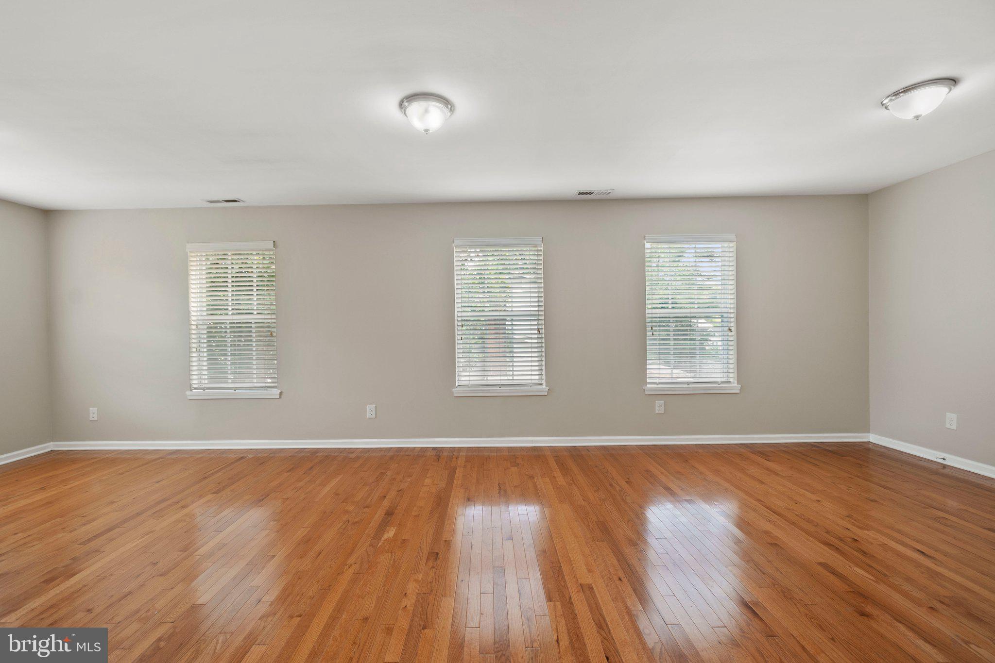 5 Redbud Ct