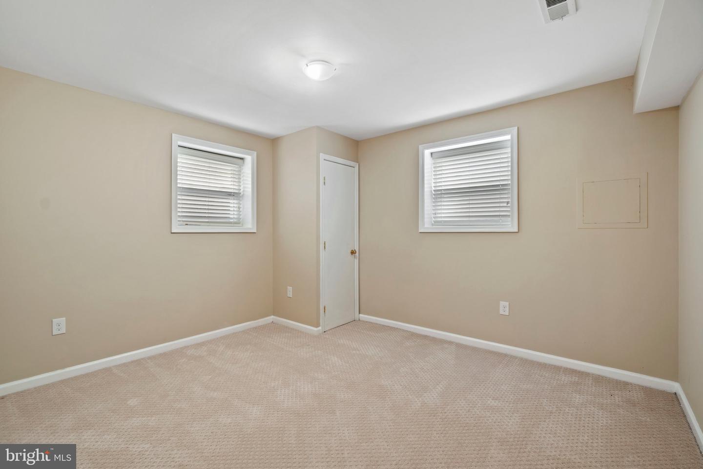 5 Redbud Ct