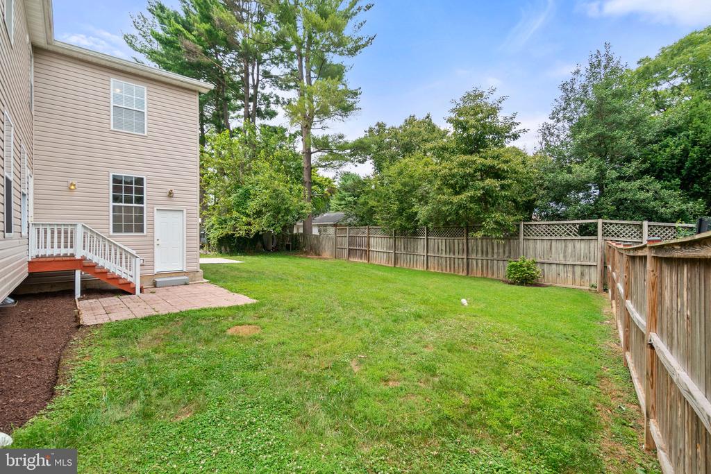 5 Redbud Ct