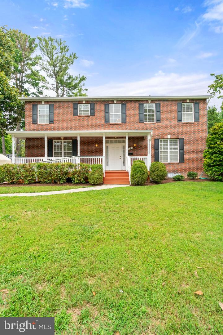 5 Redbud Ct