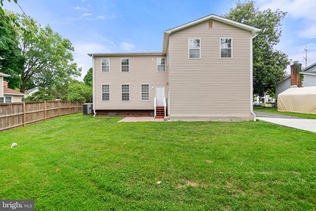 5 Redbud Ct