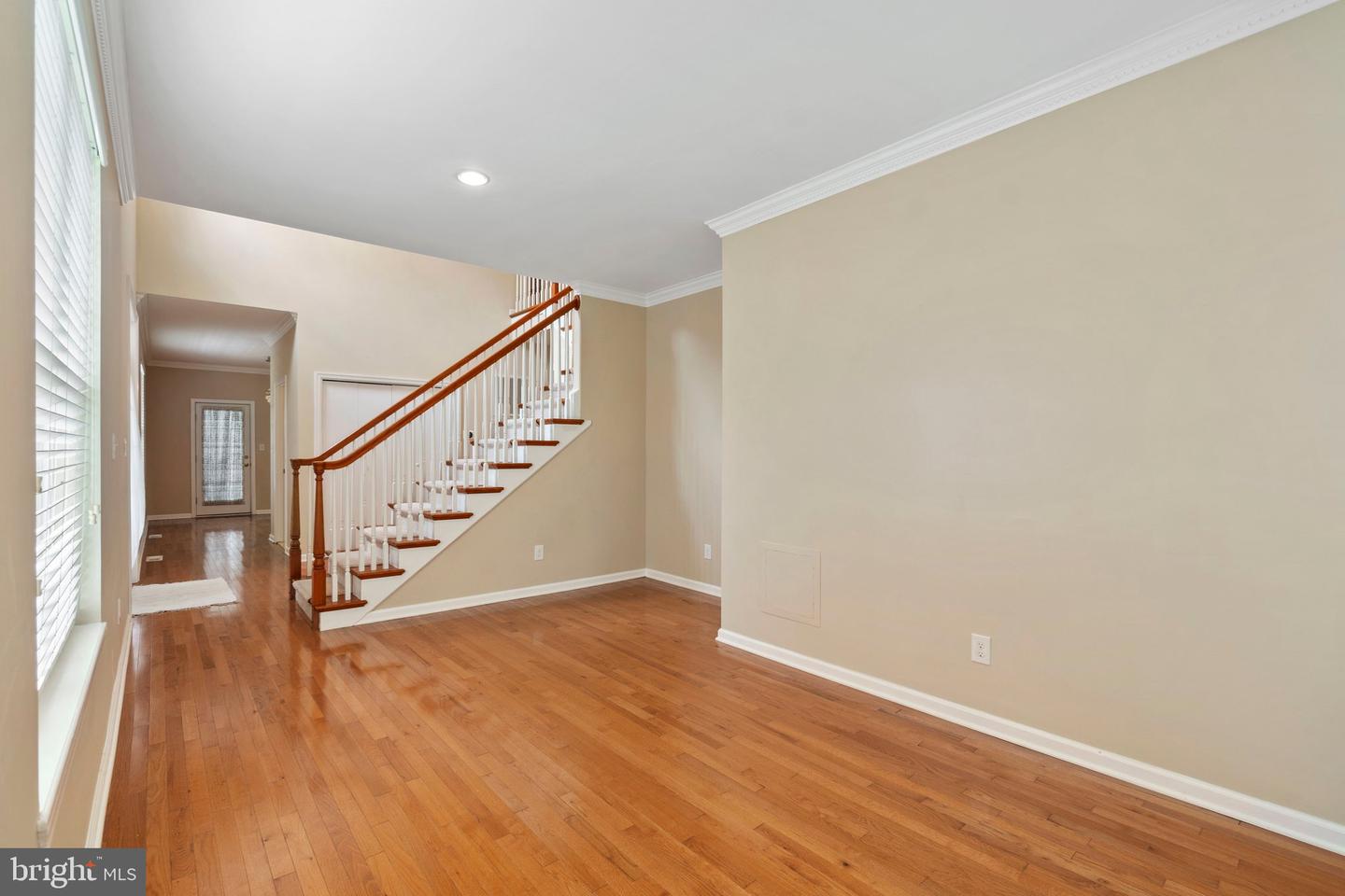 5 Redbud Ct