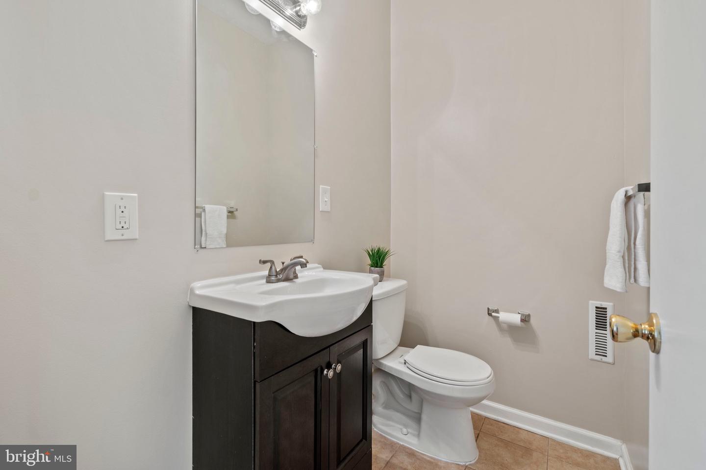 5 Redbud Ct