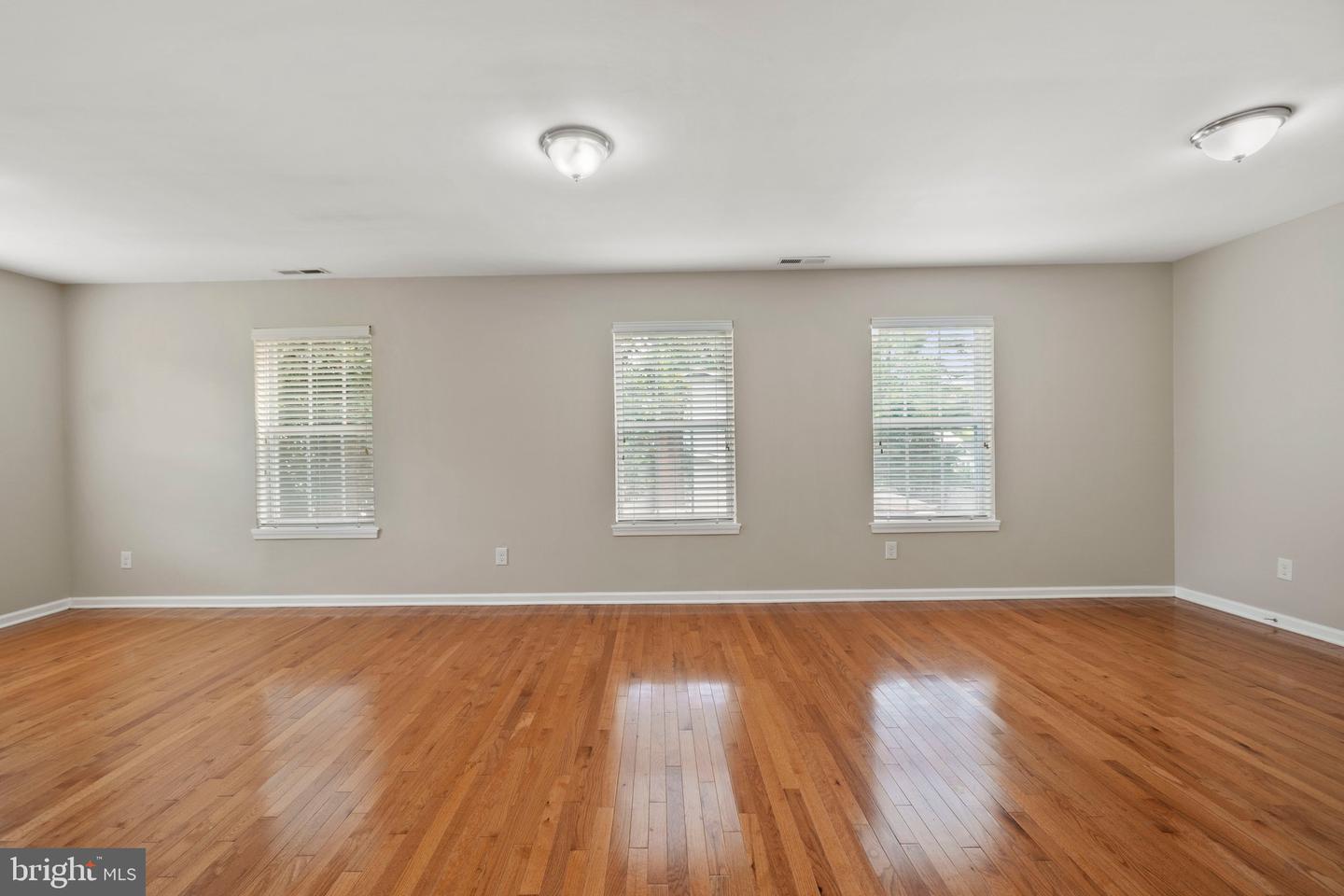 5 Redbud Ct