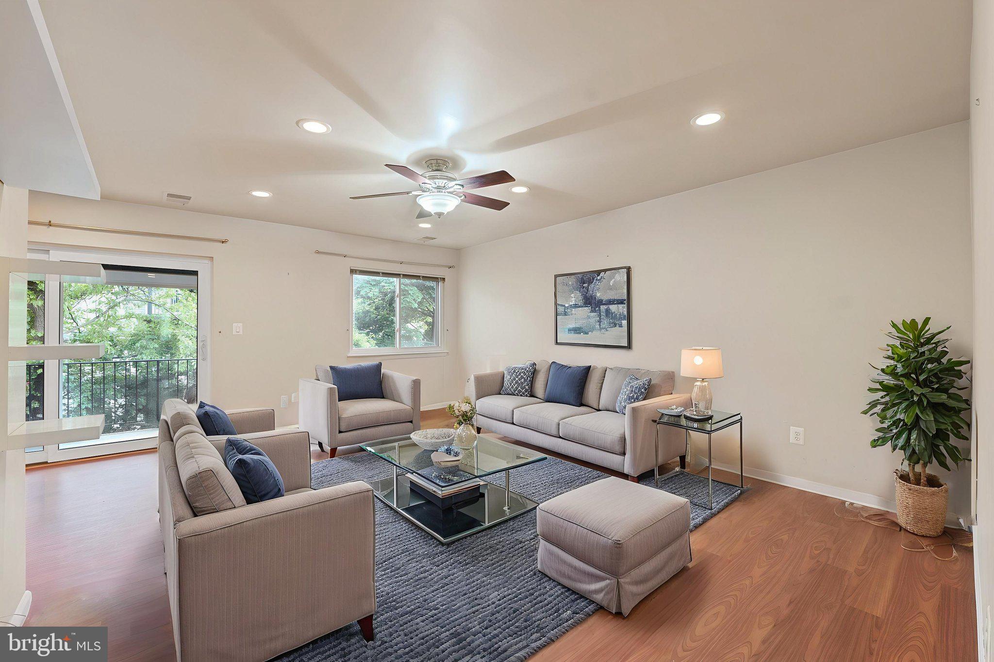 3382 HEWITT AVE #302