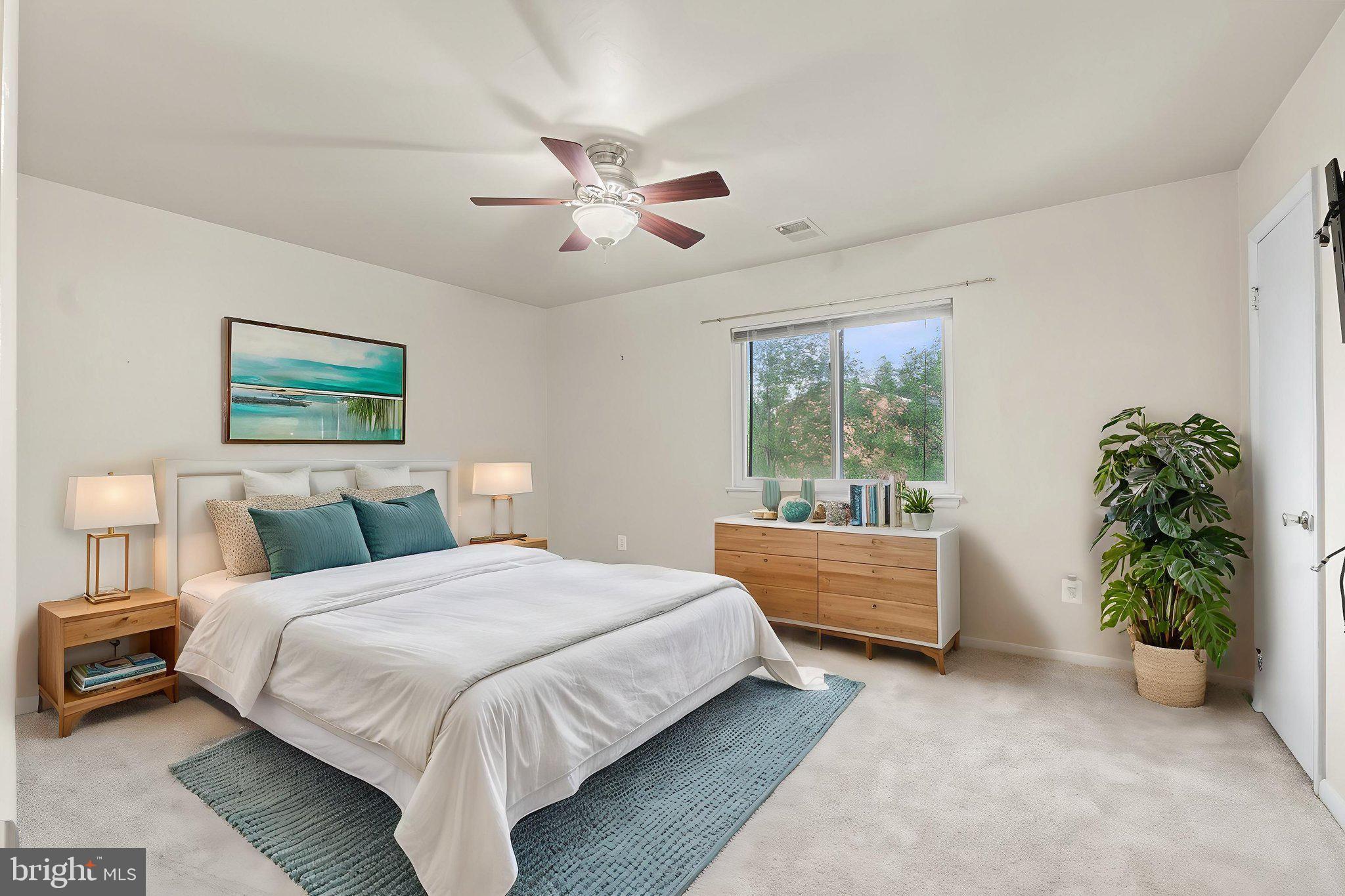 3382 HEWITT AVE #302