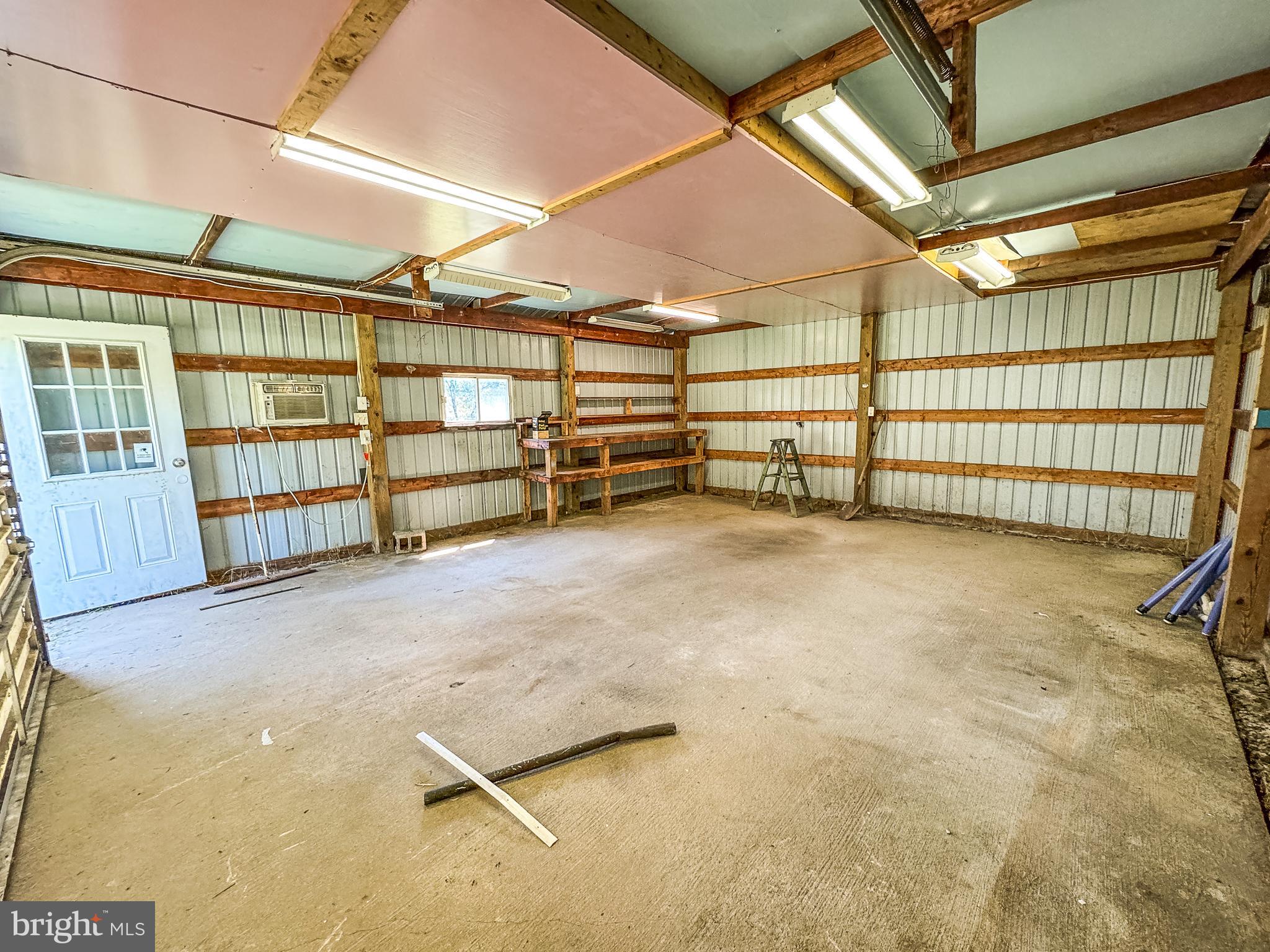 18047 Pleasantville Rd