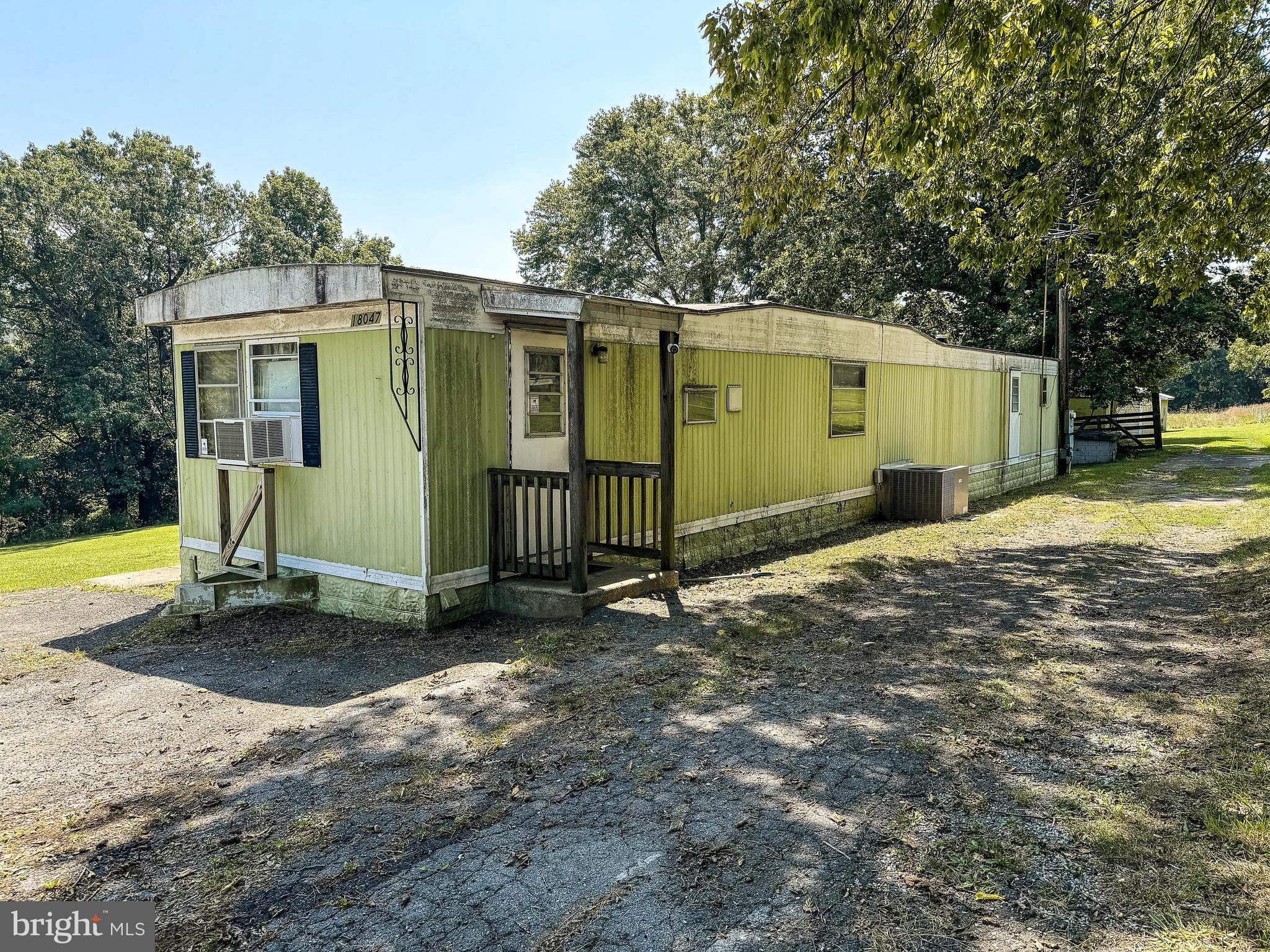 18047 Pleasantville Rd