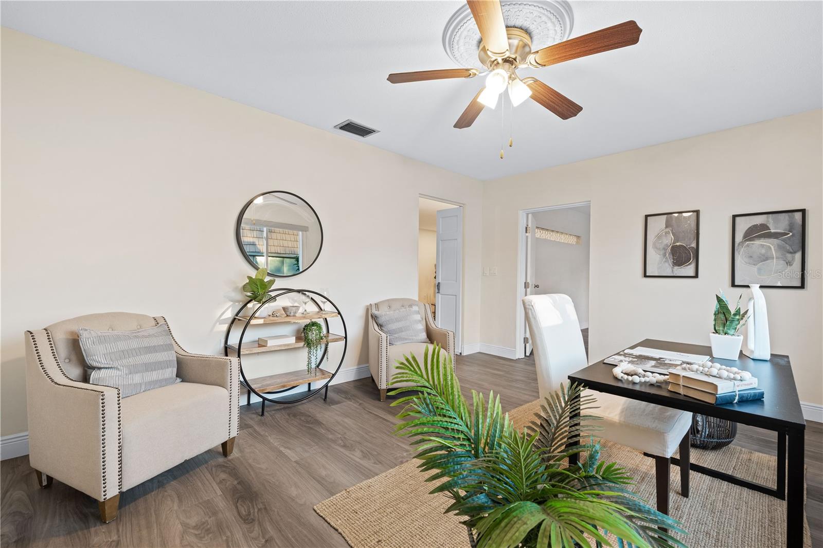 2419 RIVERBLUFF PKWY #V233