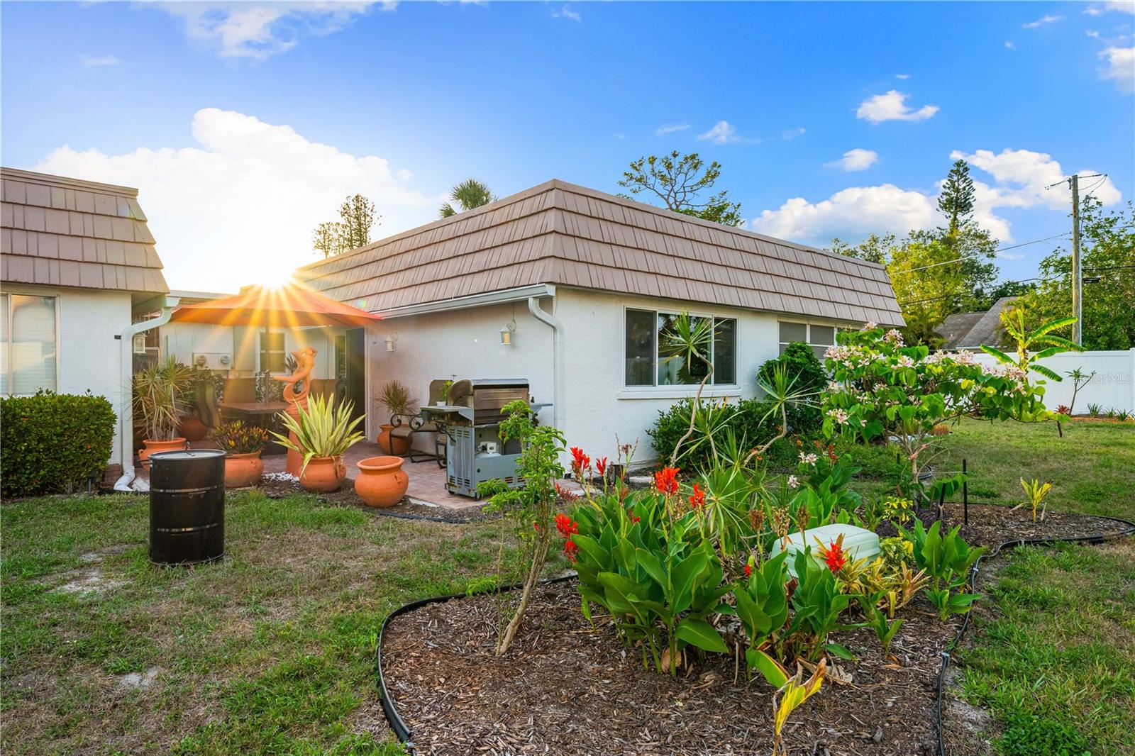 2419 RIVERBLUFF PKWY #V233