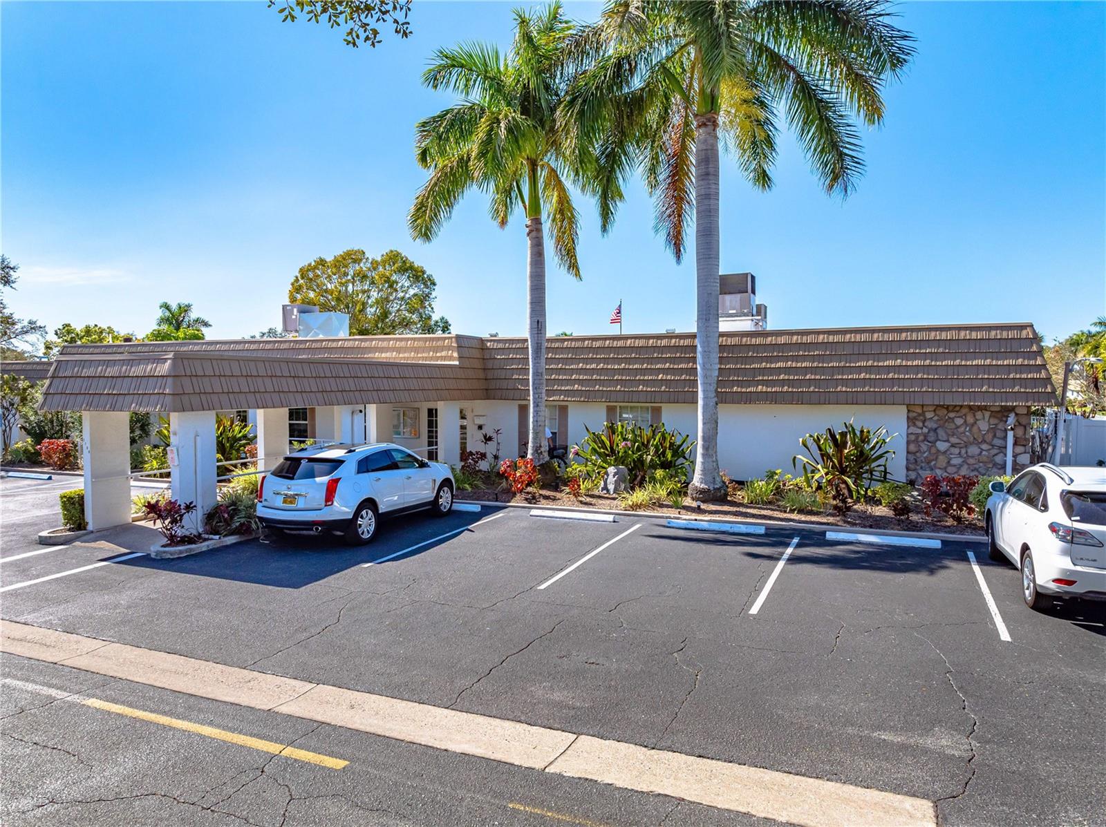 2419 RIVERBLUFF PKWY #V233