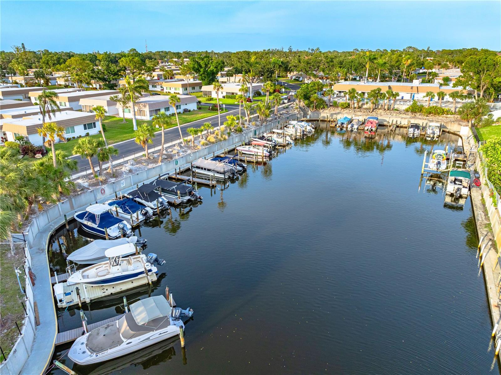 2419 RIVERBLUFF PKWY #V233