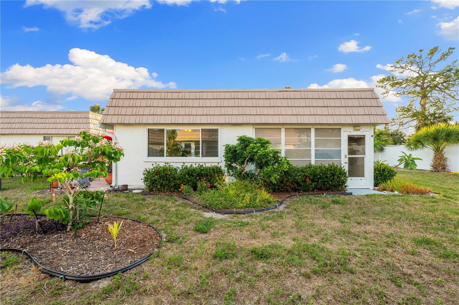 2419 RIVERBLUFF PKWY #V233