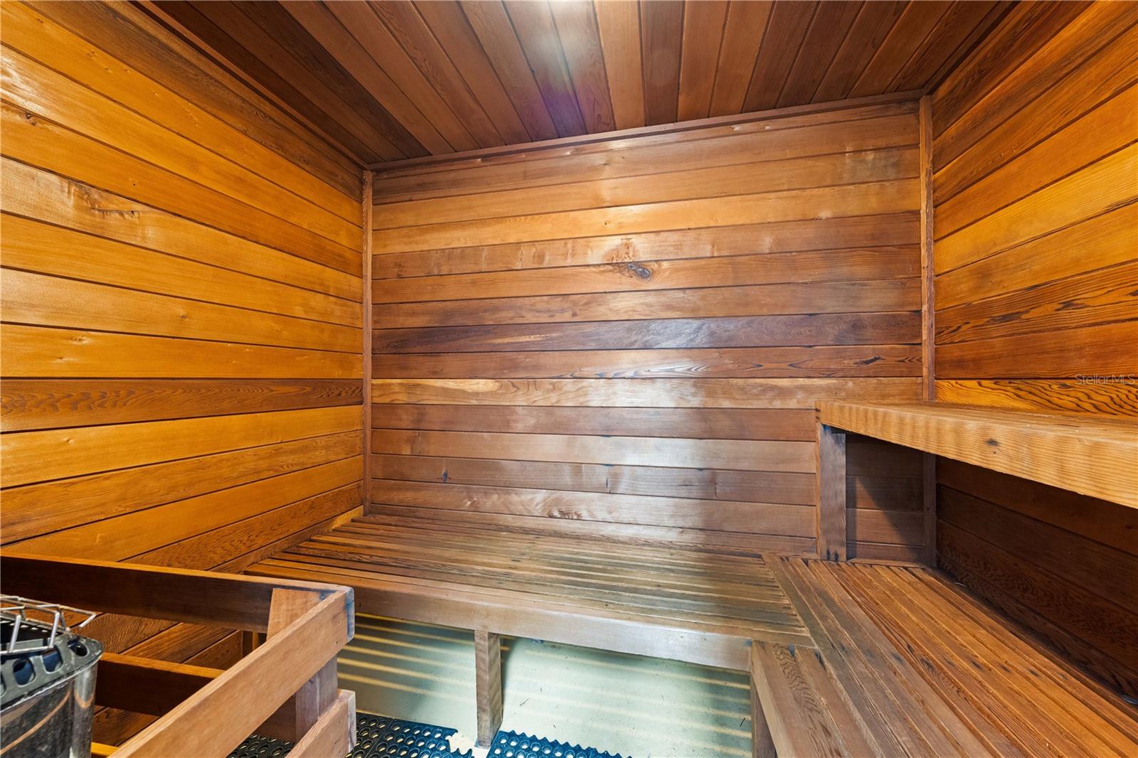 2419 RIVERBLUFF PKWY #V233