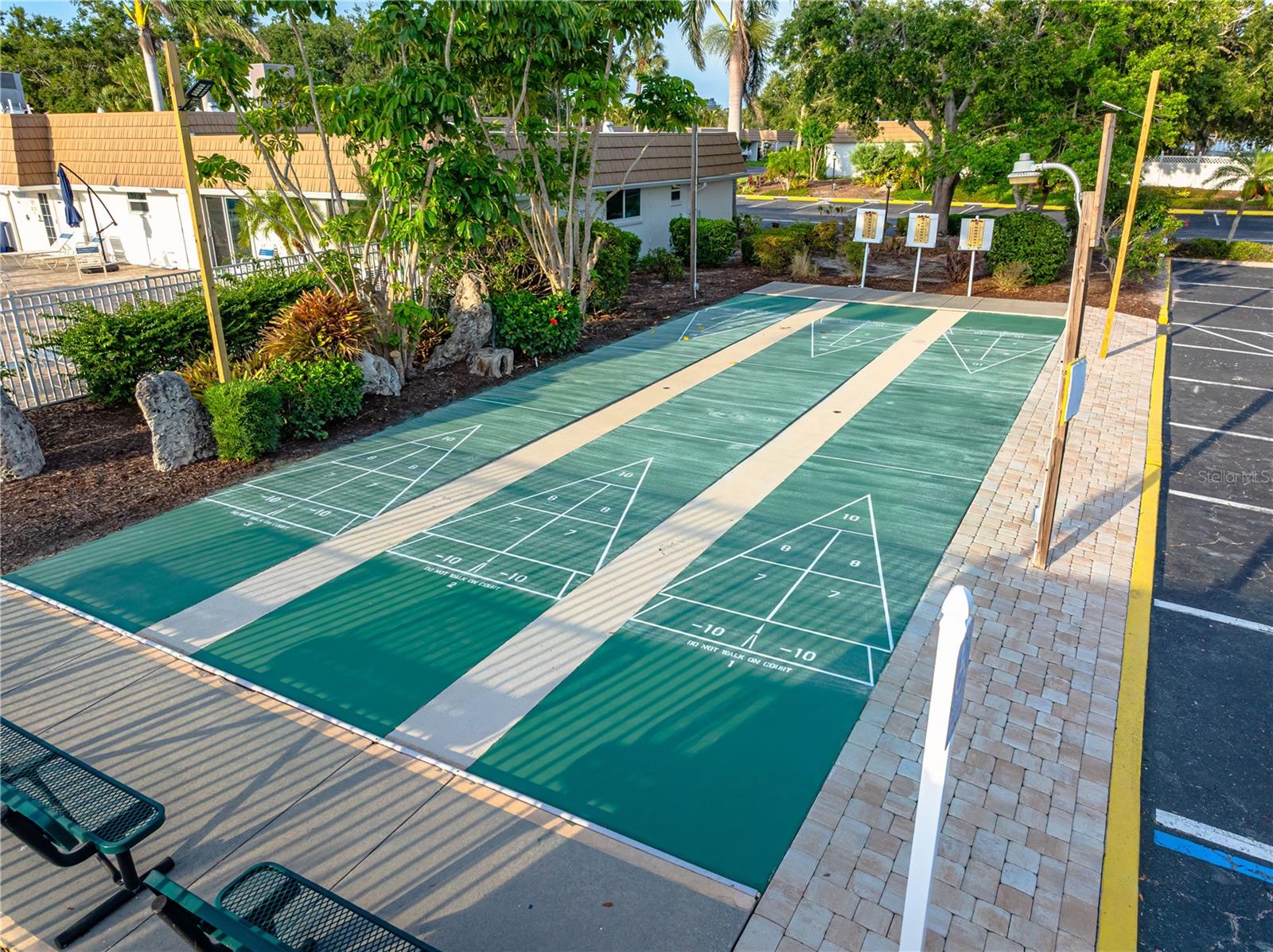 2419 RIVERBLUFF PKWY #V233