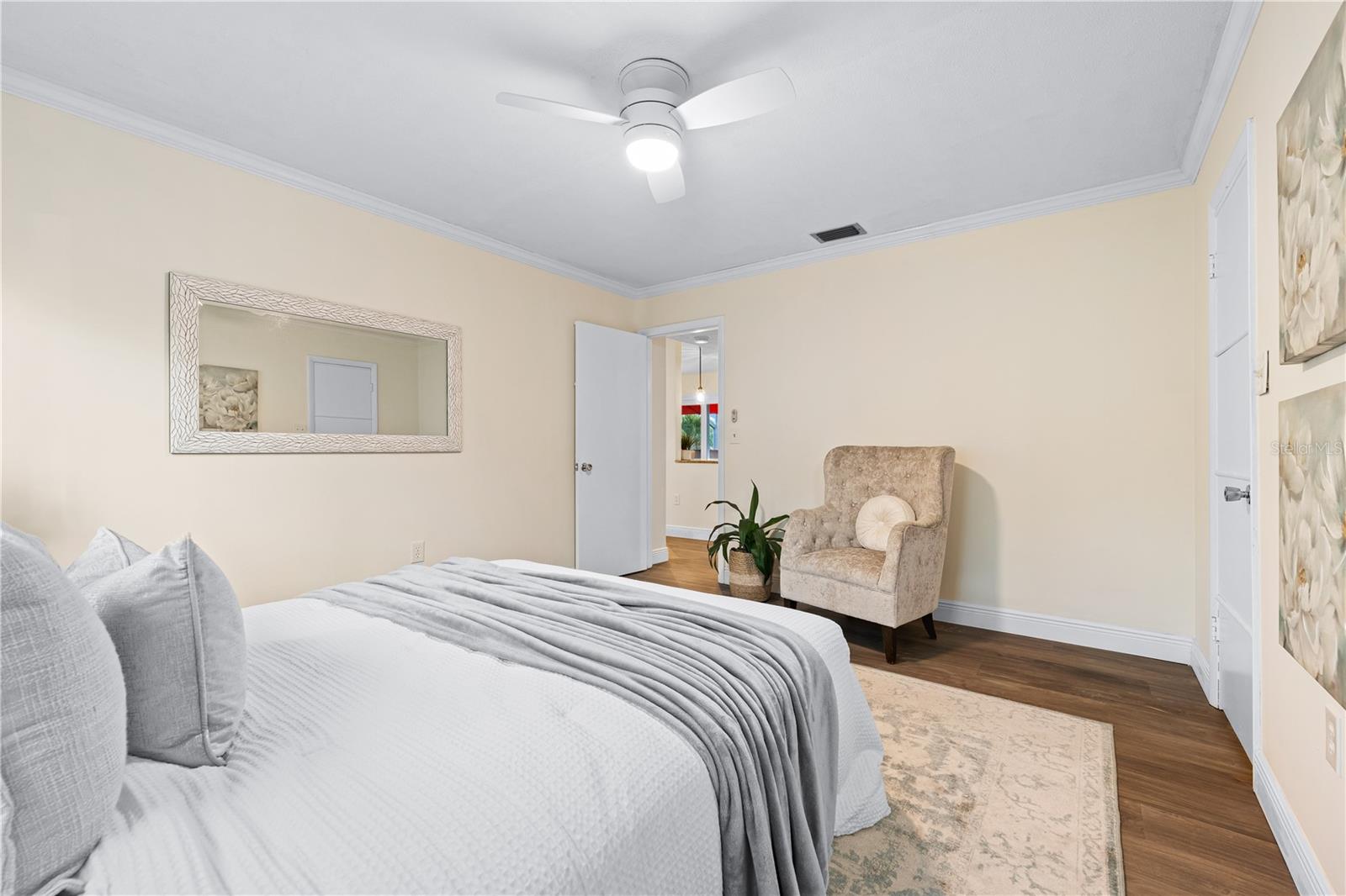 2419 RIVERBLUFF PKWY #V233