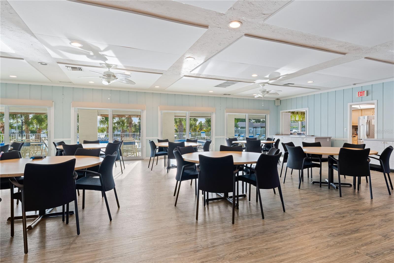 2419 RIVERBLUFF PKWY #V233