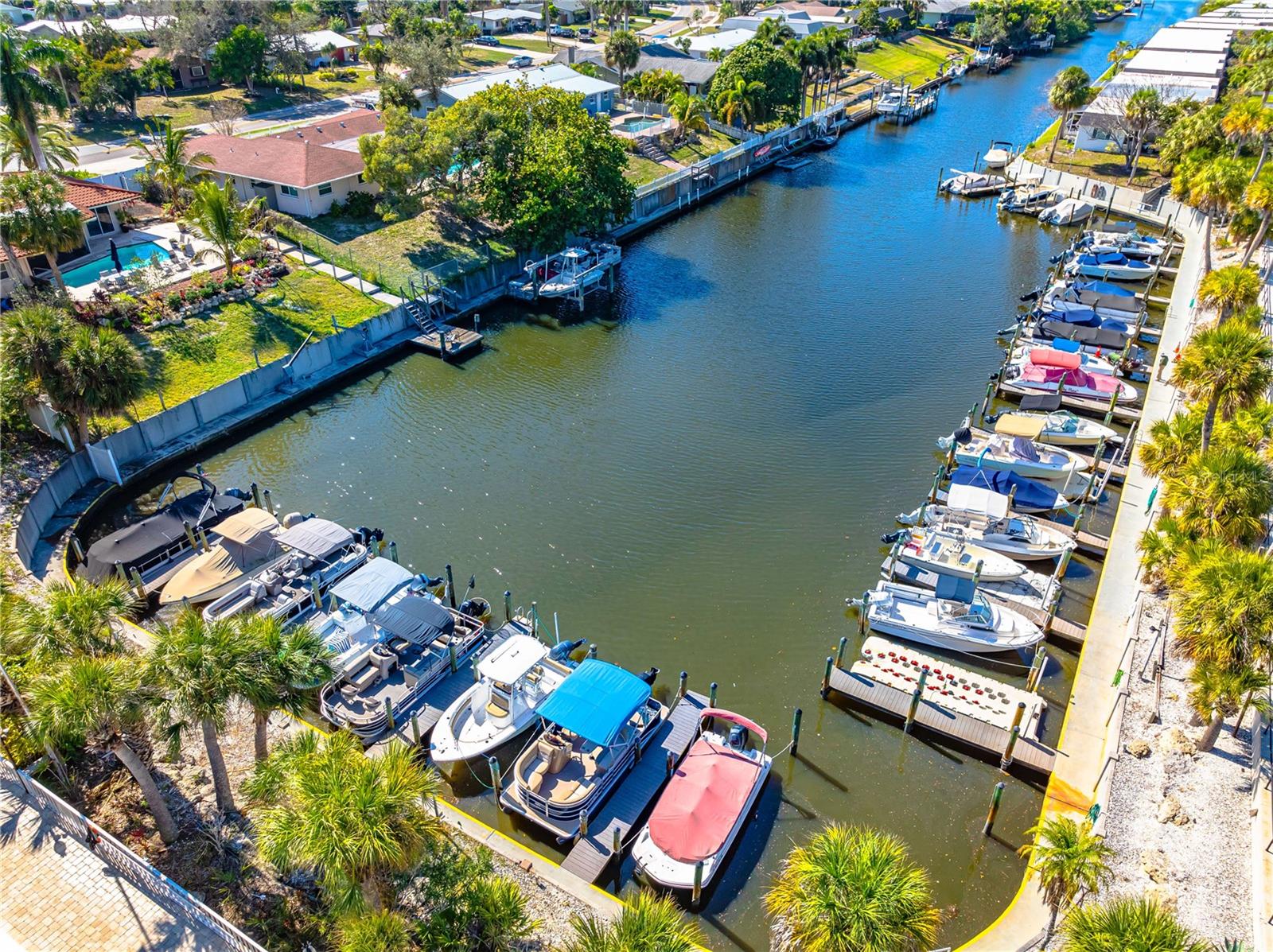 2419 RIVERBLUFF PKWY #V233