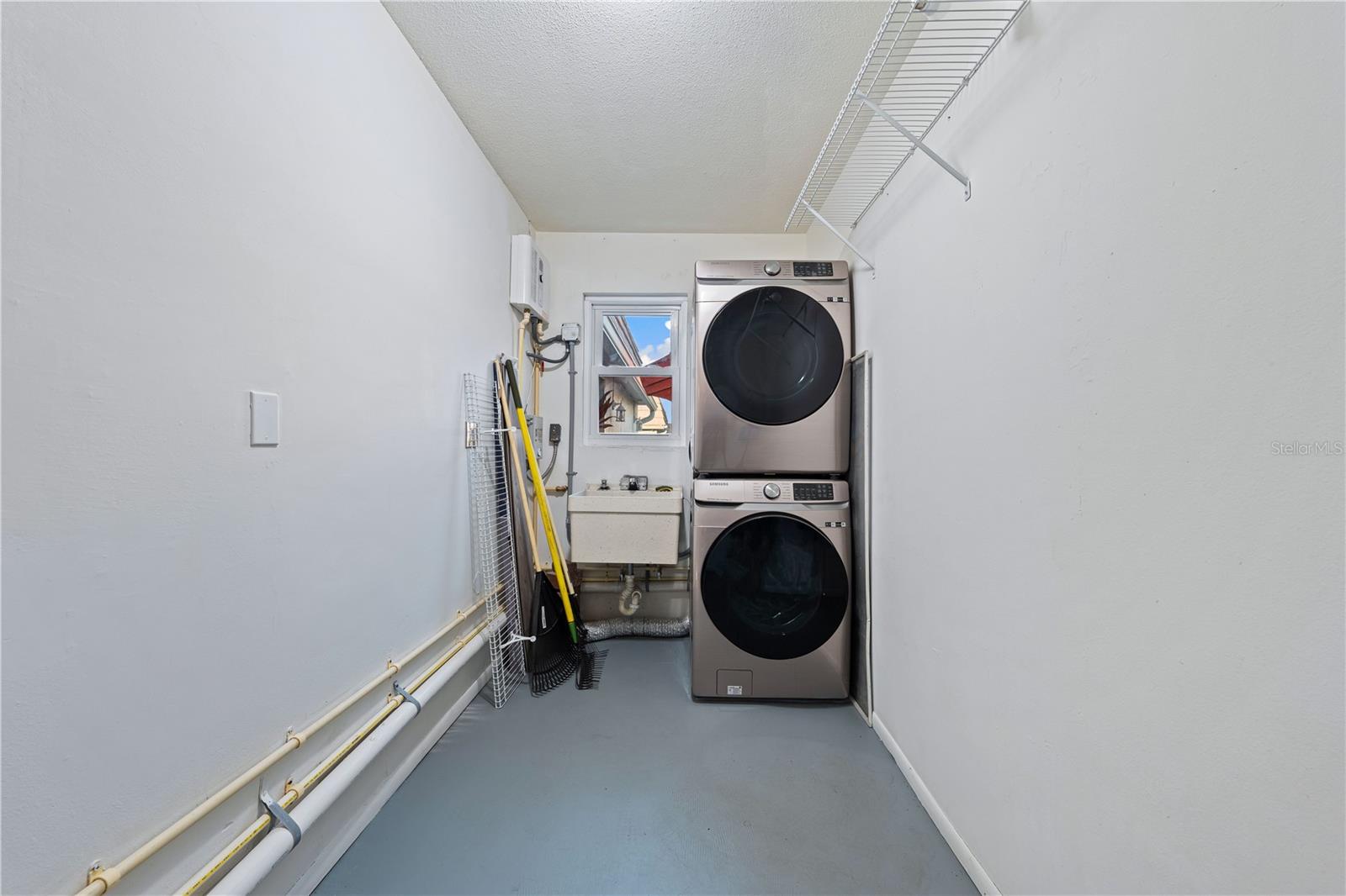 2419 RIVERBLUFF PKWY #V233