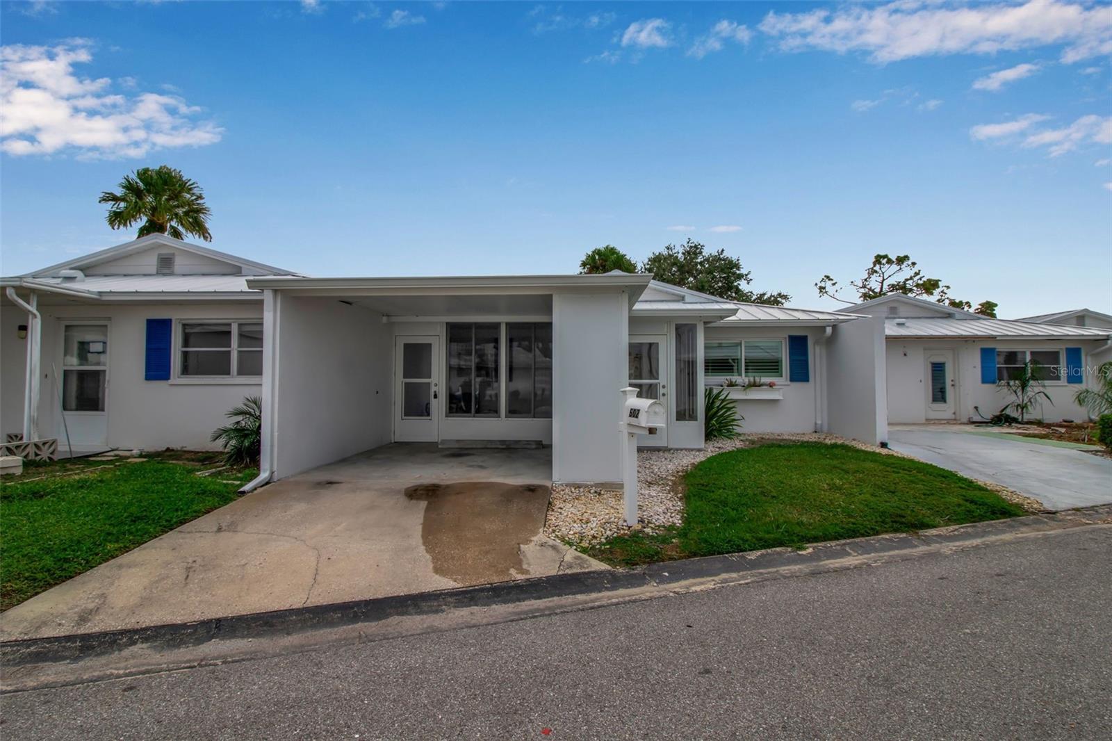 602 FAIR WINDS DR #602