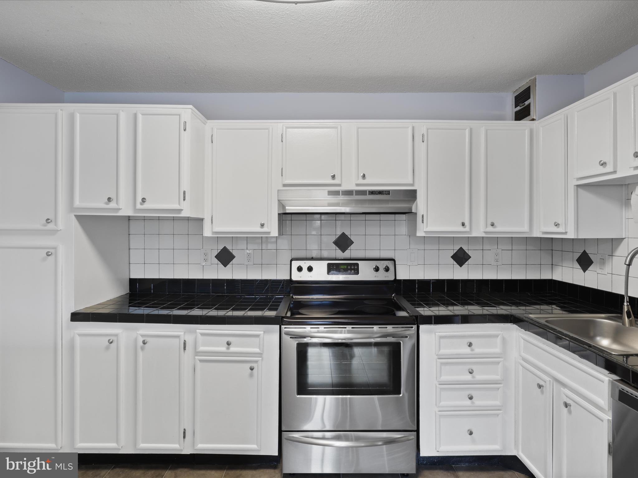 205 YOAKUM PARKWAY 301