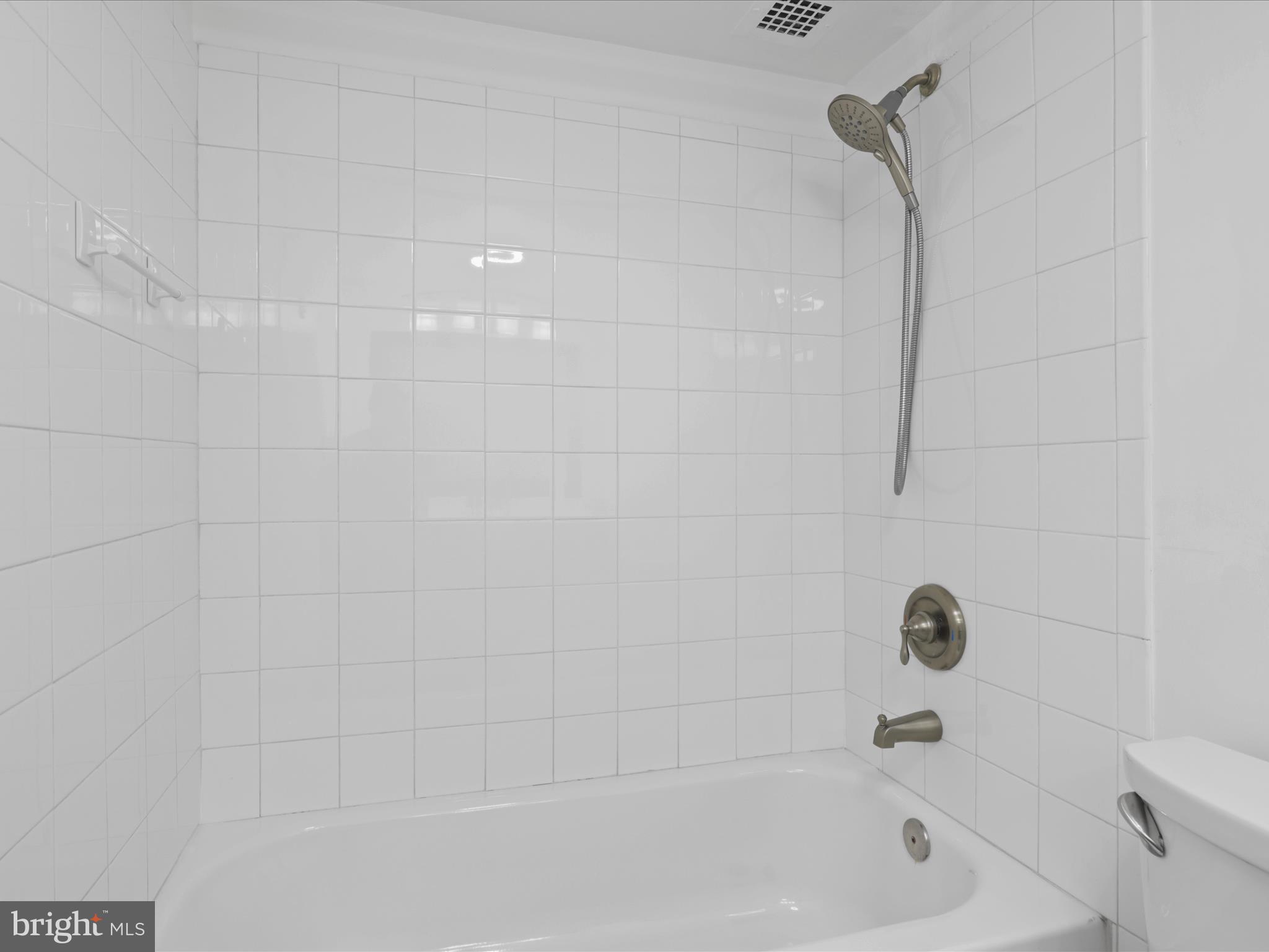 205 YOAKUM PARKWAY 301