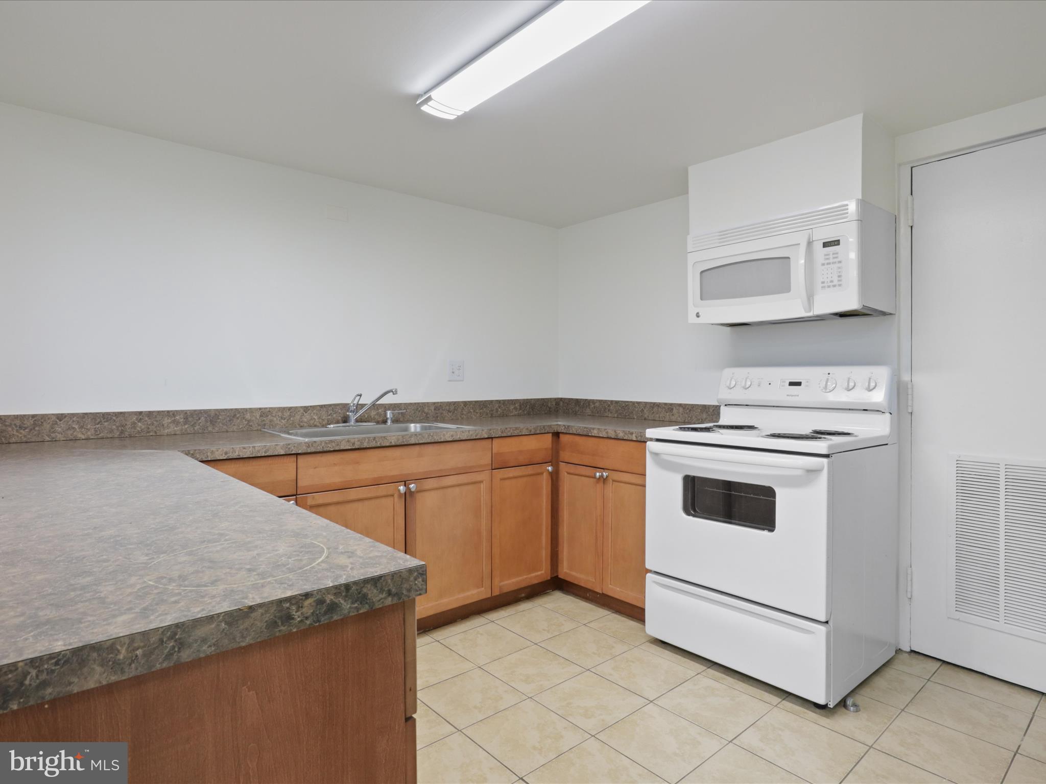 4600 DUKE STREET 1023