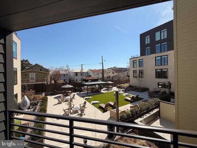 701 N HENRY STREET 211