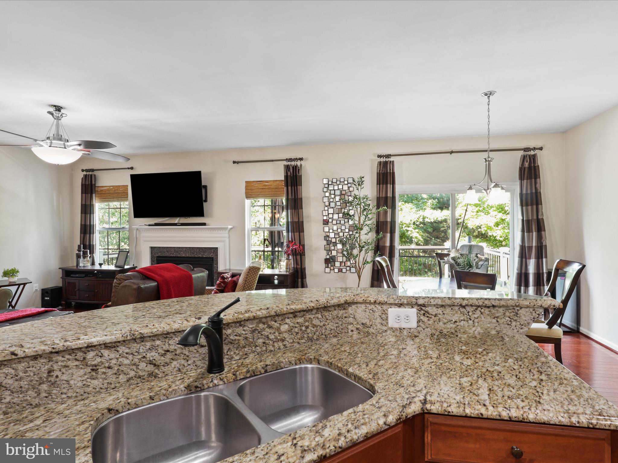8033 ANNETTE DRIVE