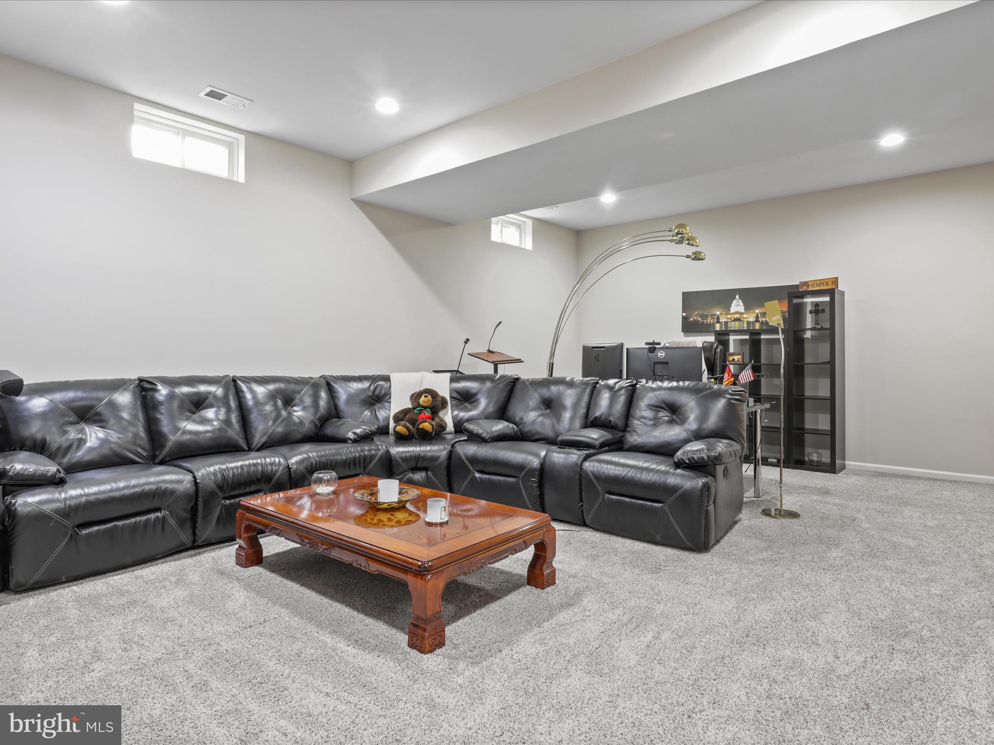 8033 ANNETTE DRIVE