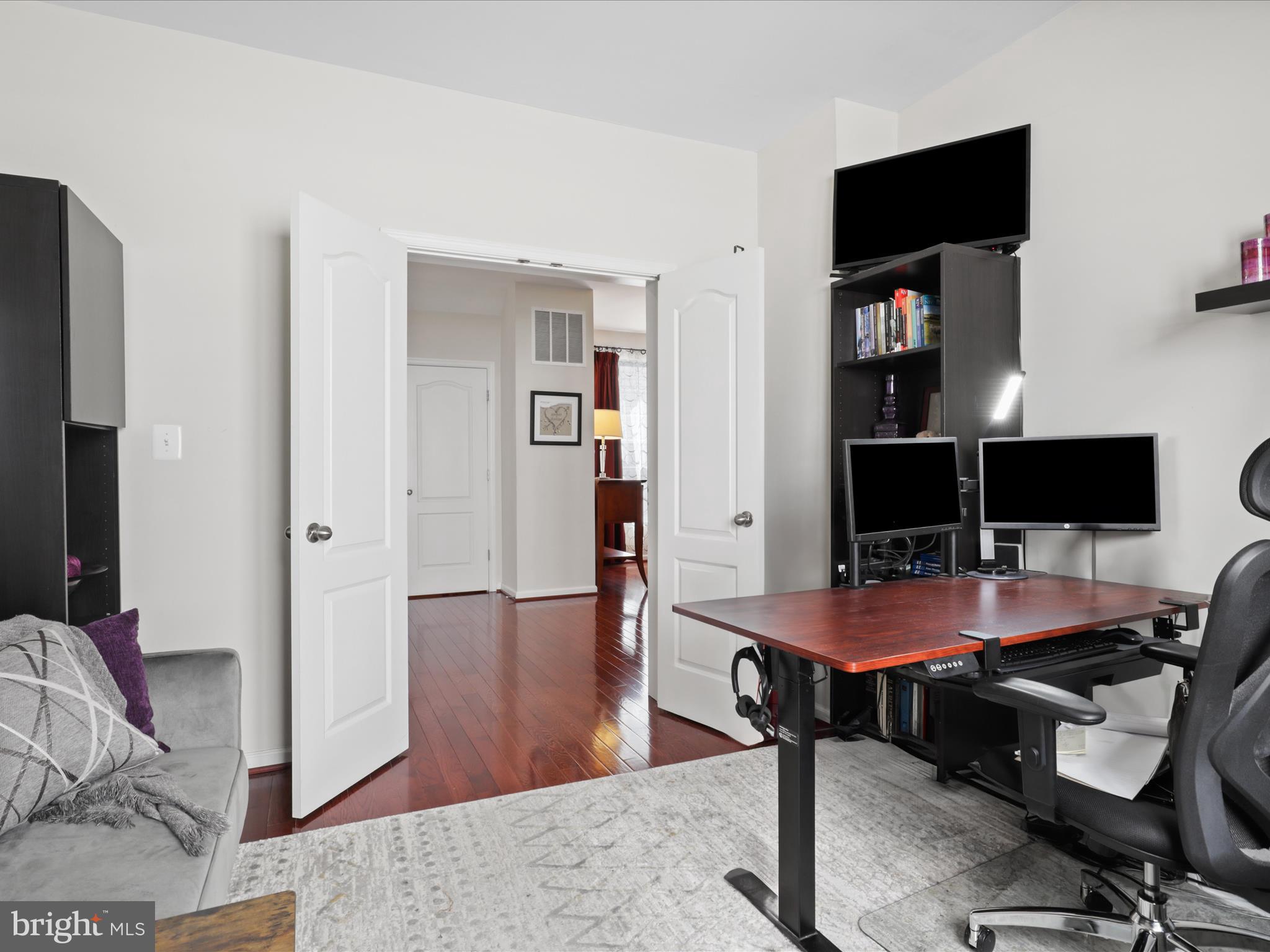 8033 ANNETTE DRIVE