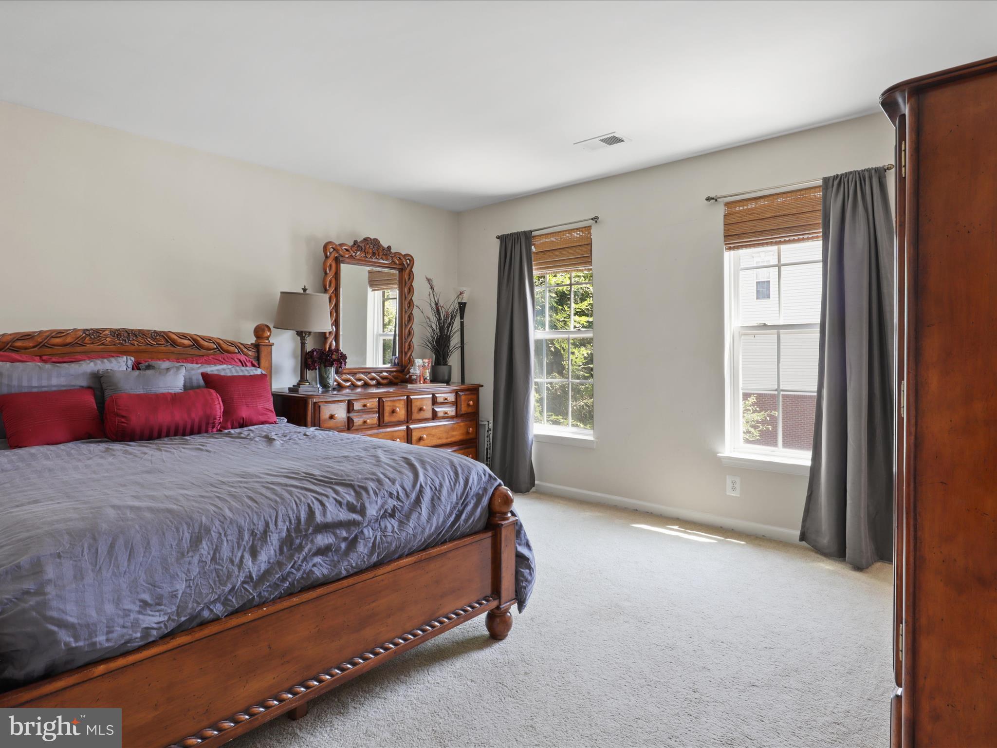 8033 ANNETTE DRIVE