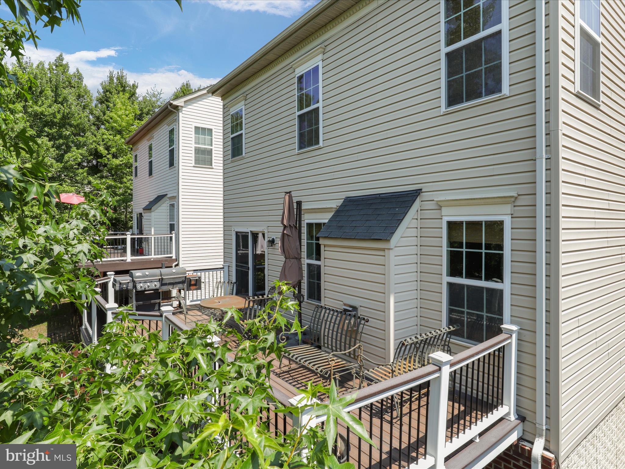 8033 ANNETTE DRIVE