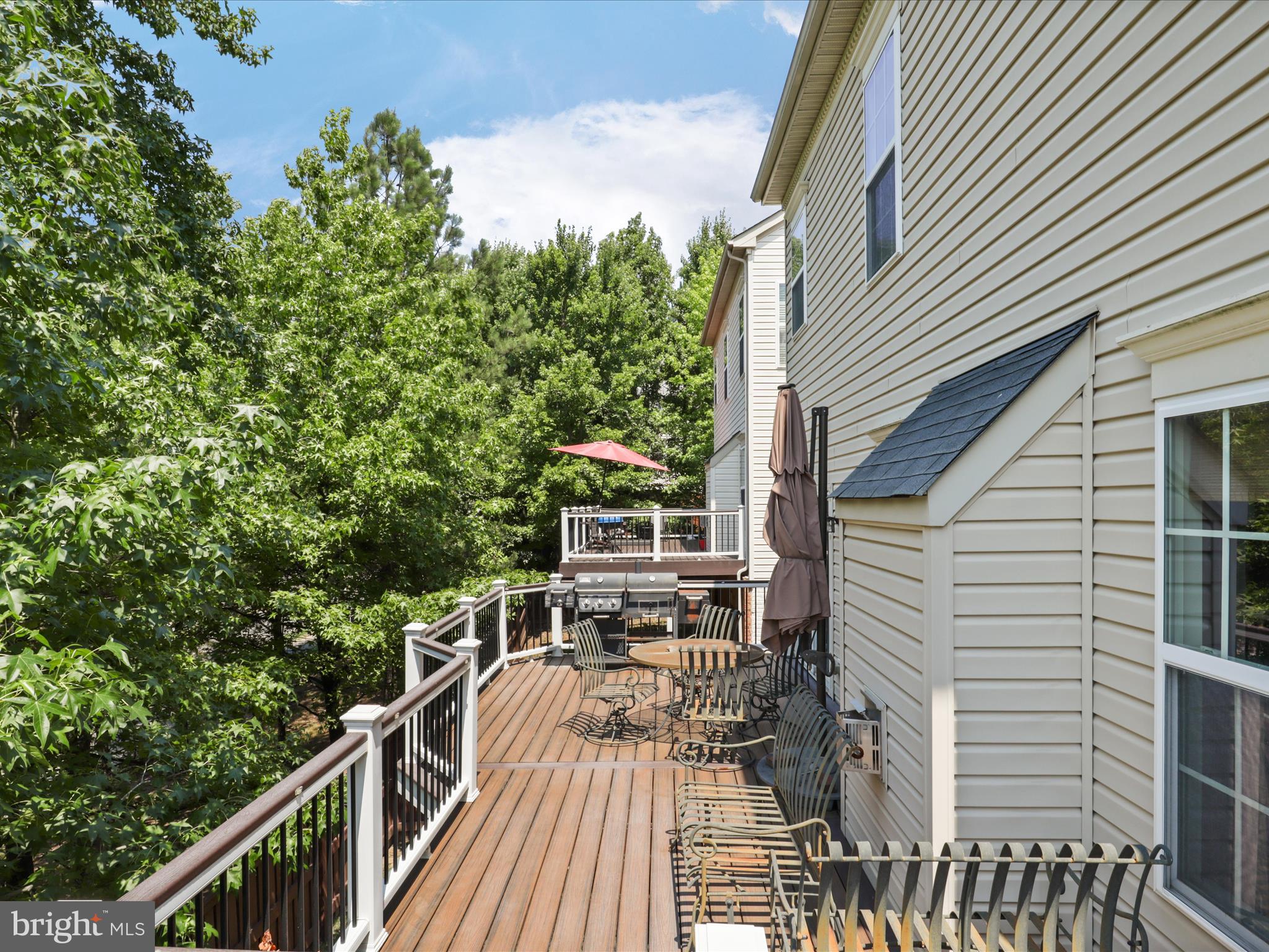 8033 ANNETTE DRIVE