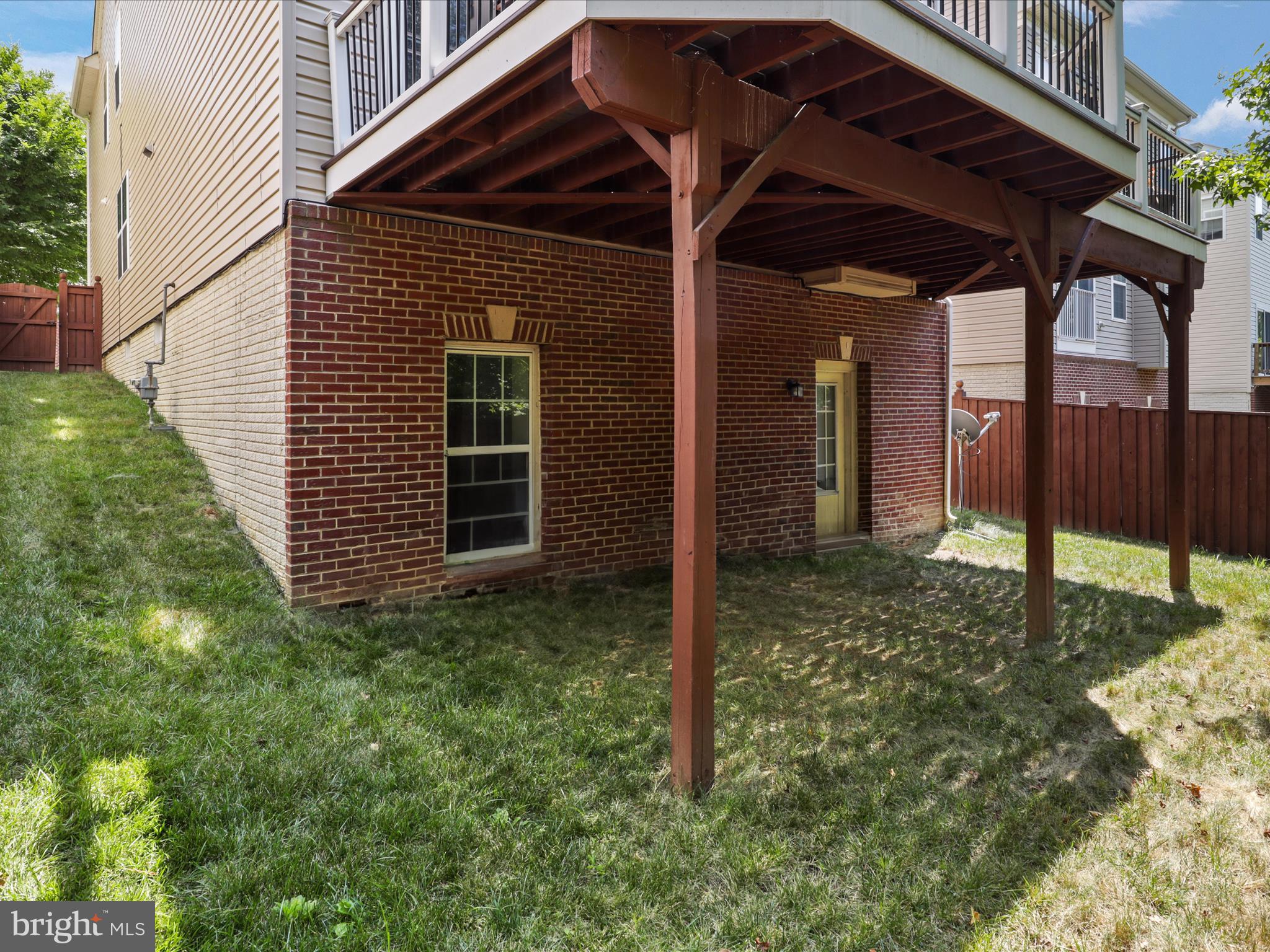 8033 ANNETTE DRIVE