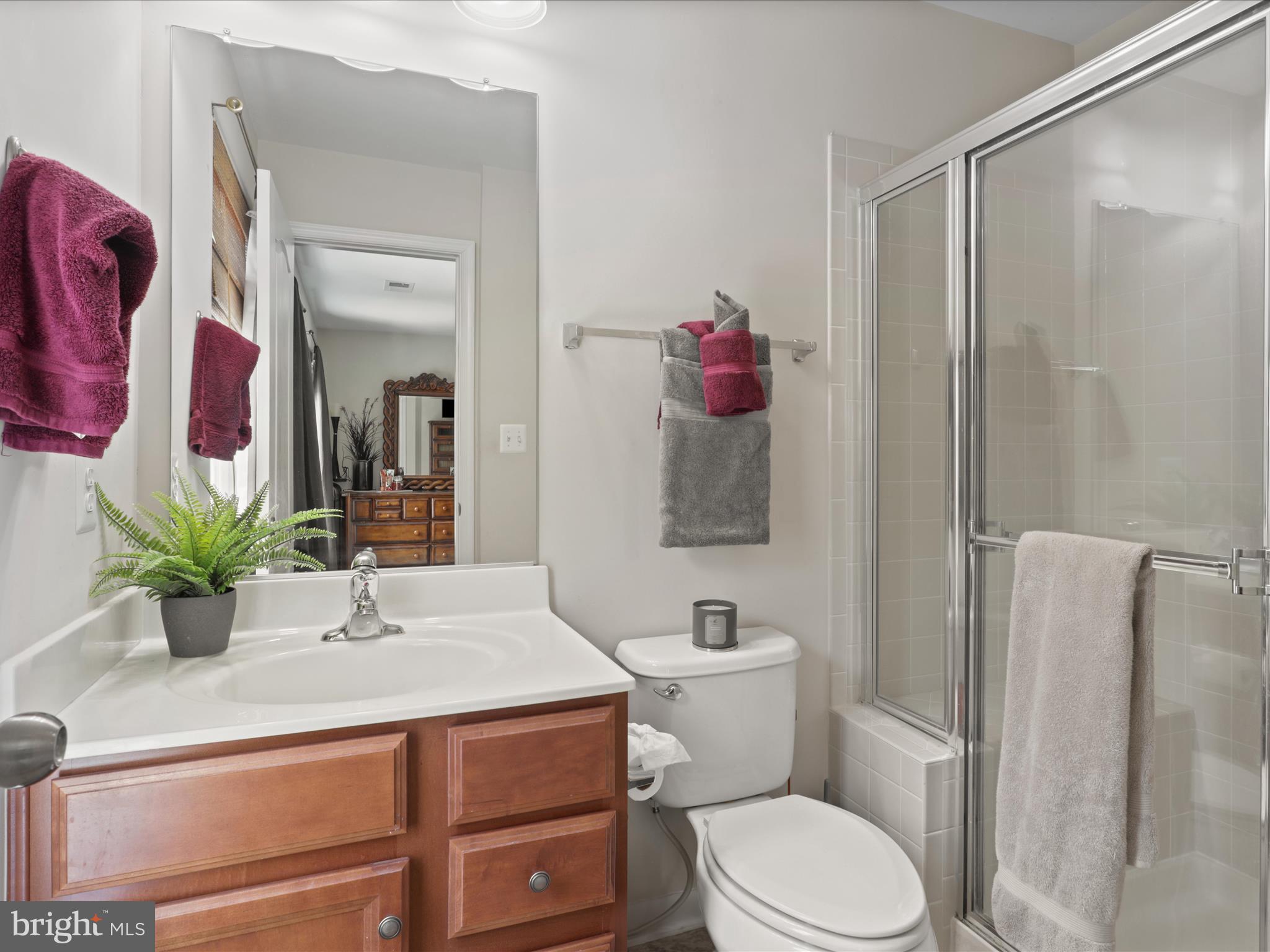 8033 ANNETTE DRIVE