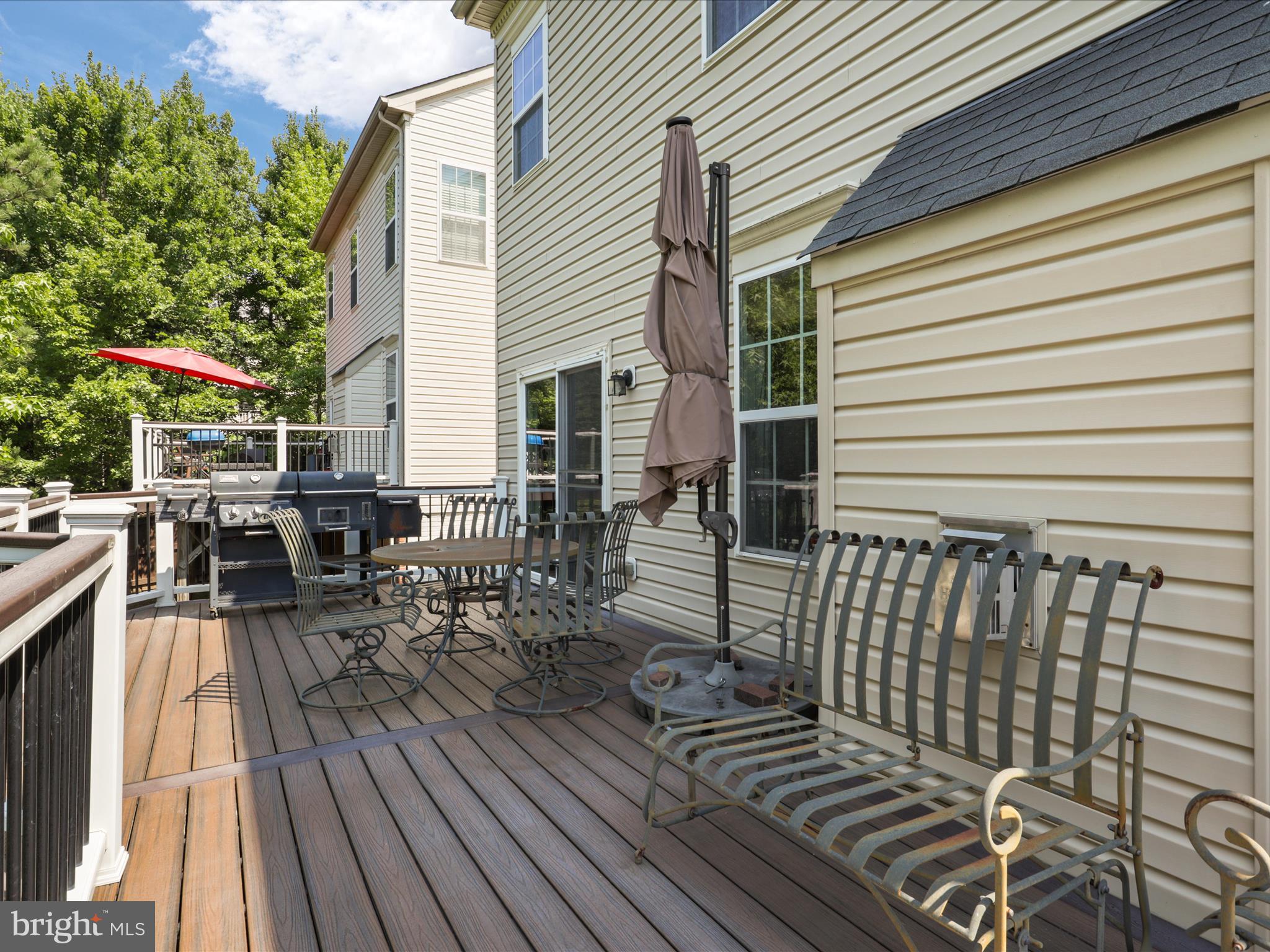 8033 ANNETTE DRIVE