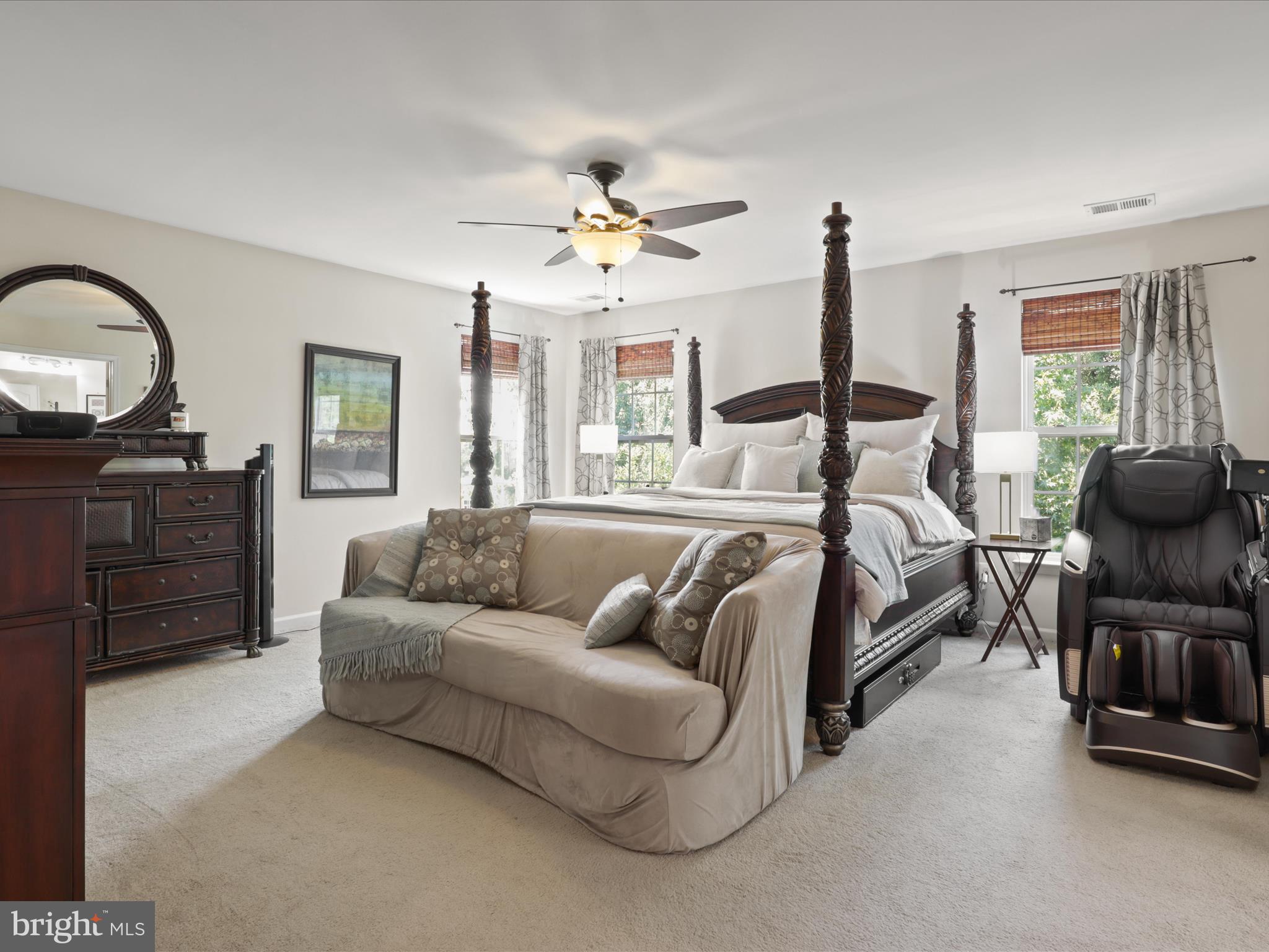 8033 ANNETTE DRIVE