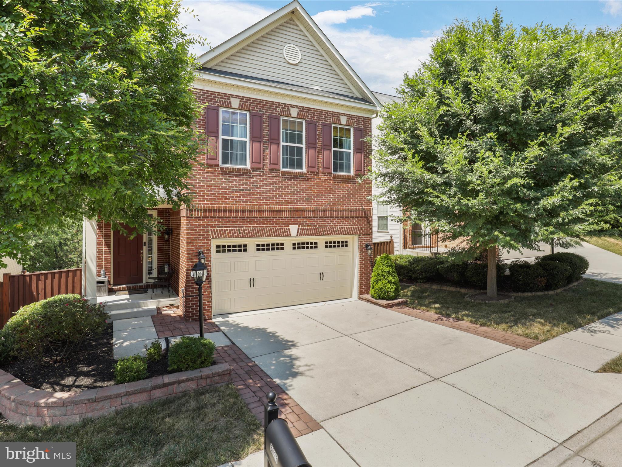 8033 ANNETTE DRIVE