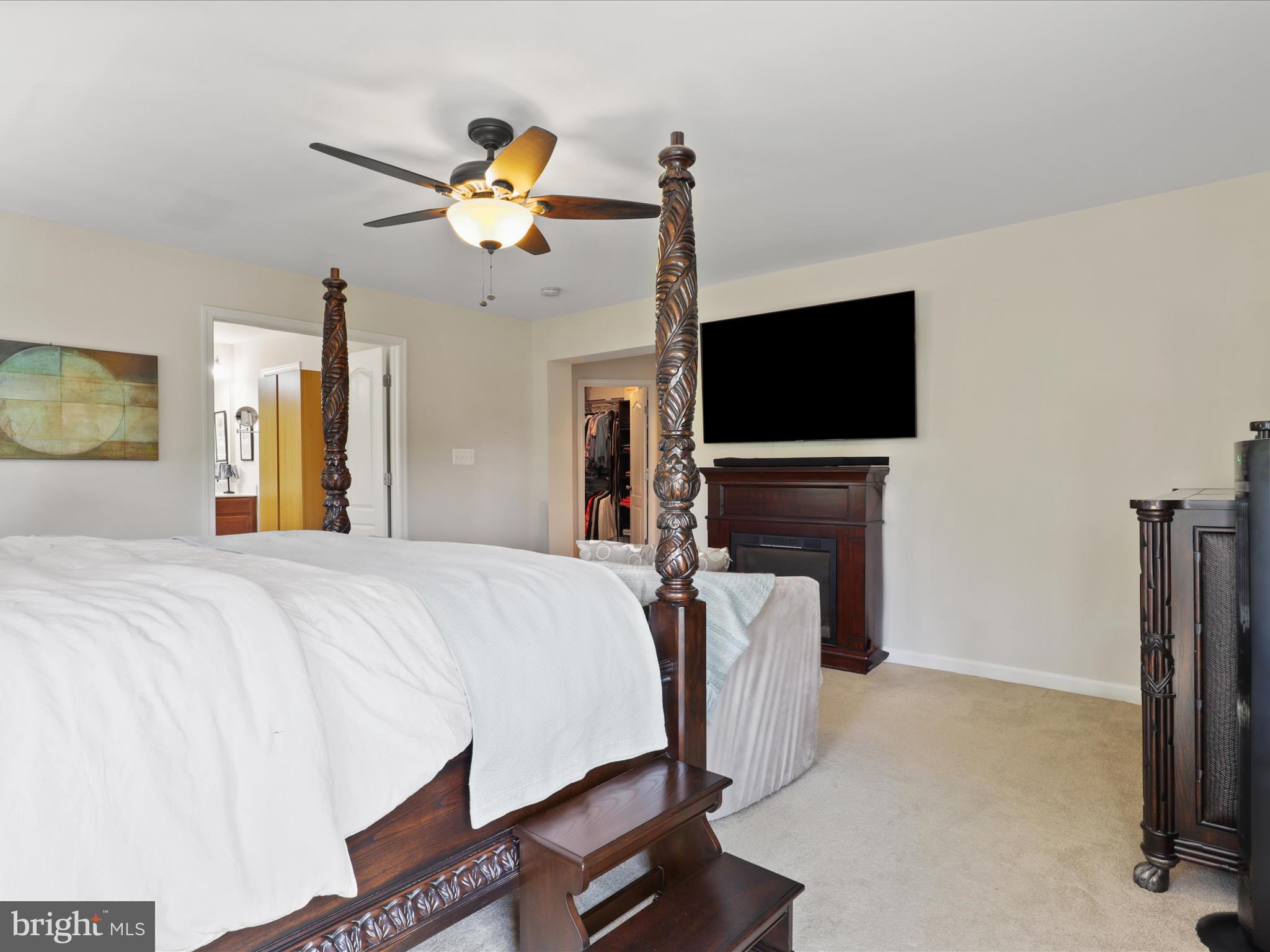 8033 ANNETTE DRIVE