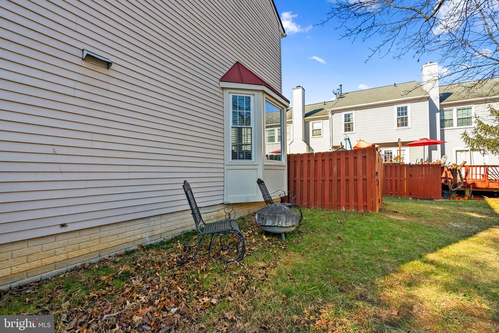 8052 SKY BLUE DRIVE