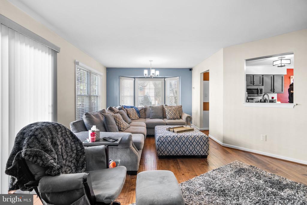 8052 SKY BLUE DRIVE